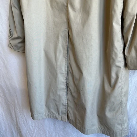 London Fog vintage classic beige coat with zip-in cold weather liner, 42 Reg